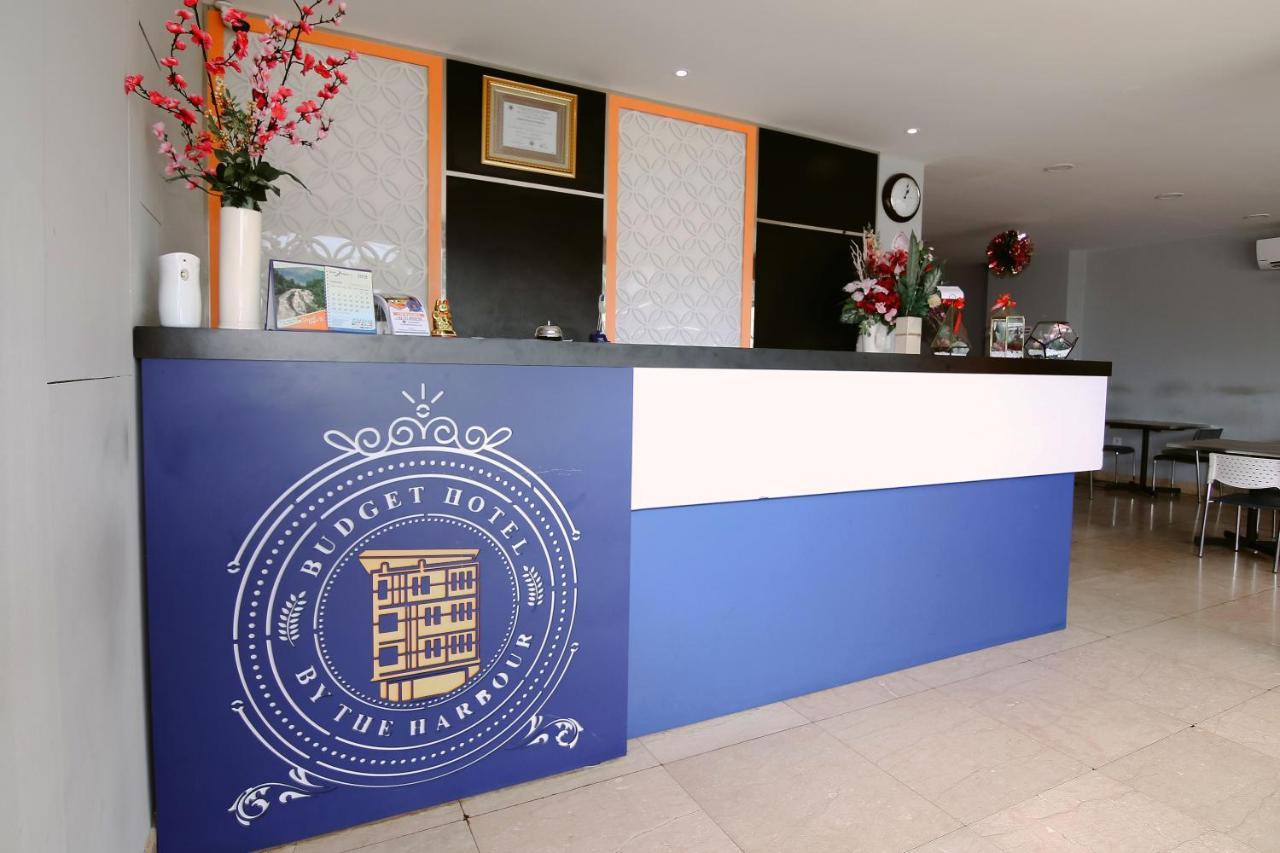 Oyo 592 Budget Hotel By The Harbour Padang  Zewnętrze zdjęcie